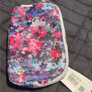 Lululemon Everywhere Belt Bag NWT